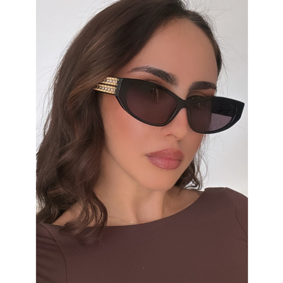 NWT Guess GU00190-47F Sunglasses display picture 2